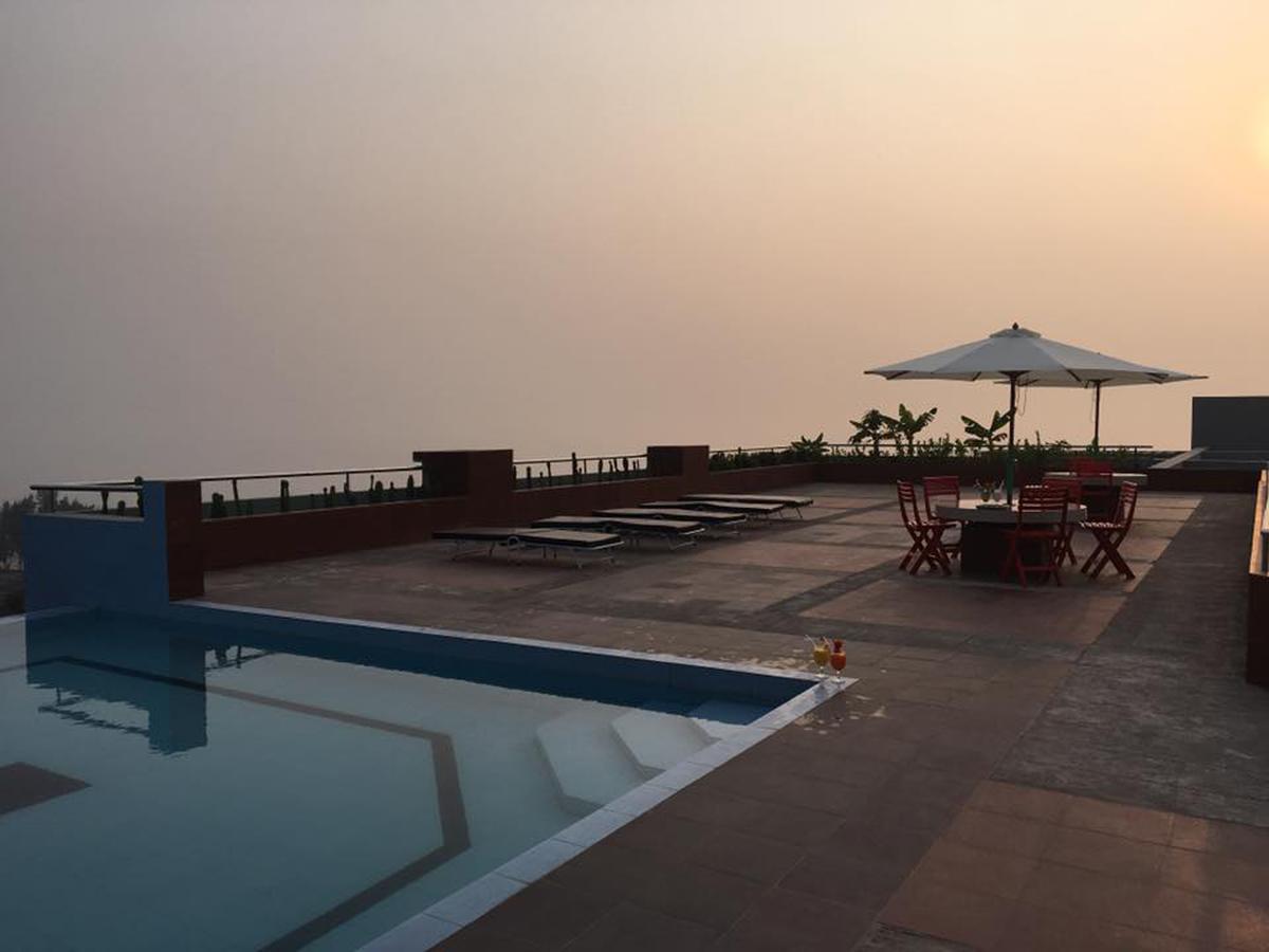 Neeshorgo Hotel & Resort Cox's Bazar Esterno foto