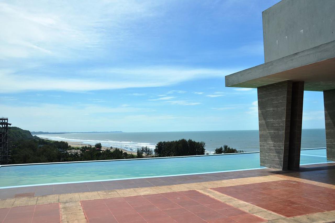 Neeshorgo Hotel & Resort Cox's Bazar Esterno foto