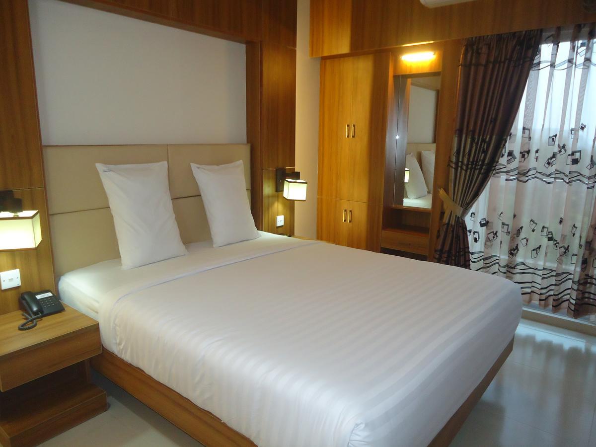Neeshorgo Hotel & Resort Cox's Bazar Esterno foto