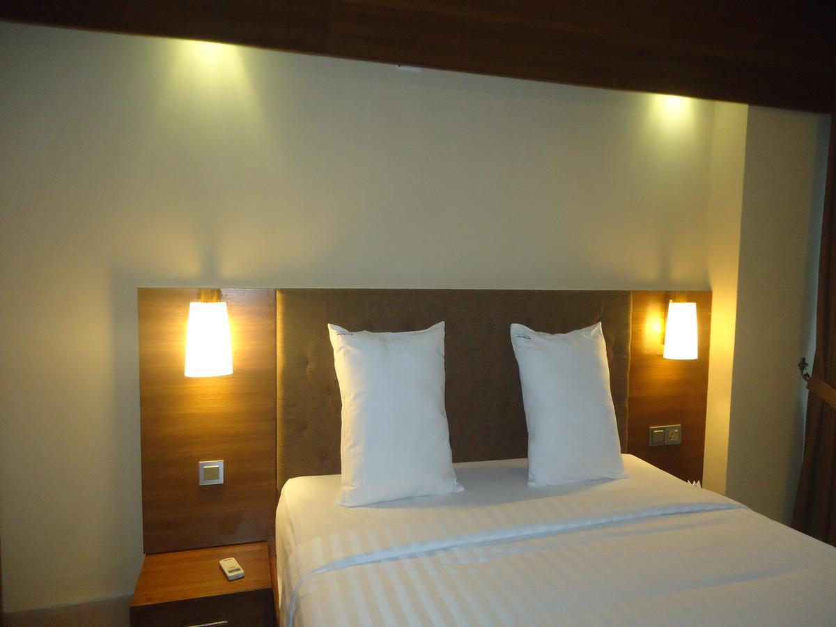 Neeshorgo Hotel & Resort Cox's Bazar Esterno foto