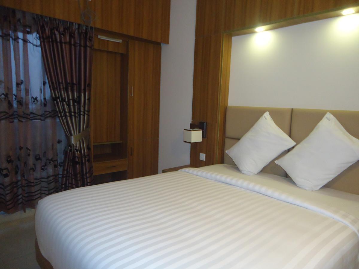 Neeshorgo Hotel & Resort Cox's Bazar Esterno foto
