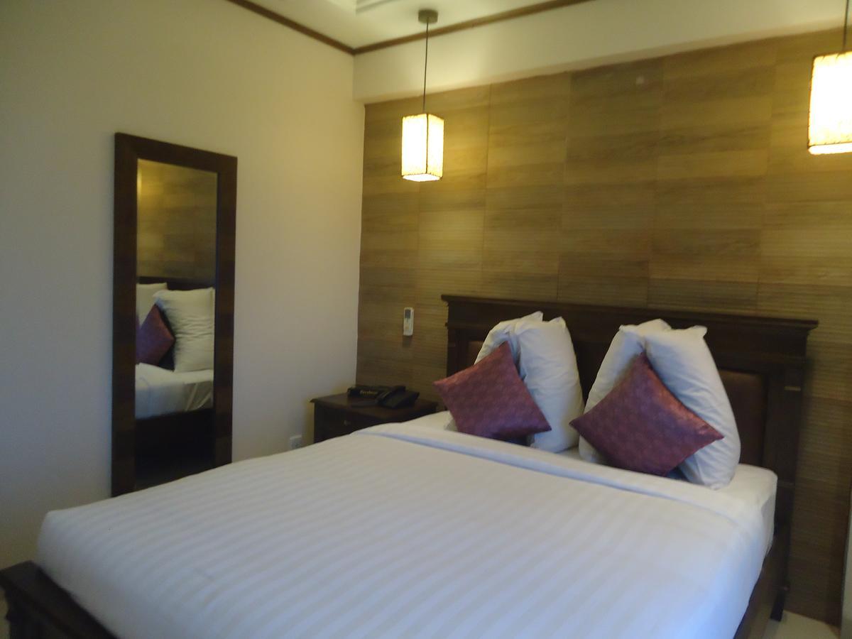 Neeshorgo Hotel & Resort Cox's Bazar Esterno foto